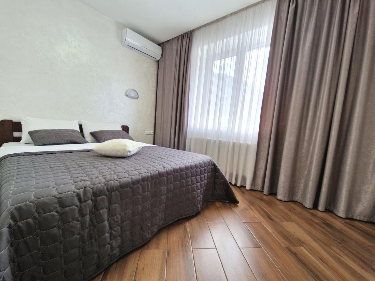 Cozy Apartment On Belvedere Ivano-Frankivsk Exterior photo